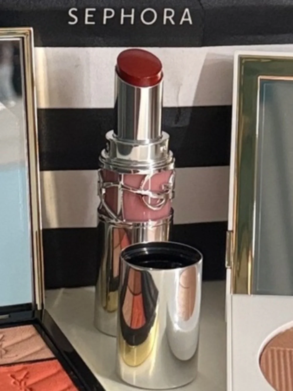 Yves Saint Laurent Loveshine Lip Oil stick